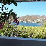 Alexandros Hotel